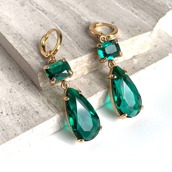 Emerald Glass double drop prong set stone Earrings ~NWT - Picture 7 of 14